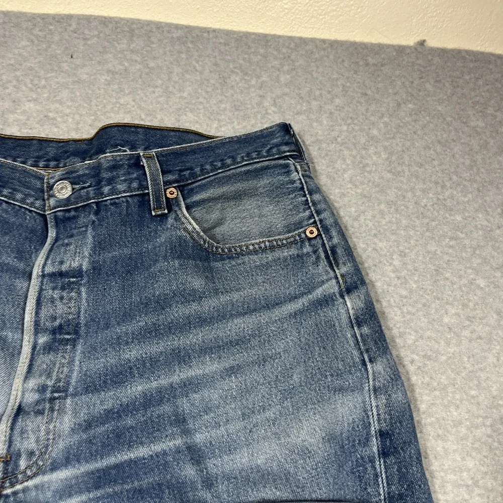 Vintage Levis Jeans Mens 34x28 Blue 501xx Straight Button Fly 90s Raw Hem Light